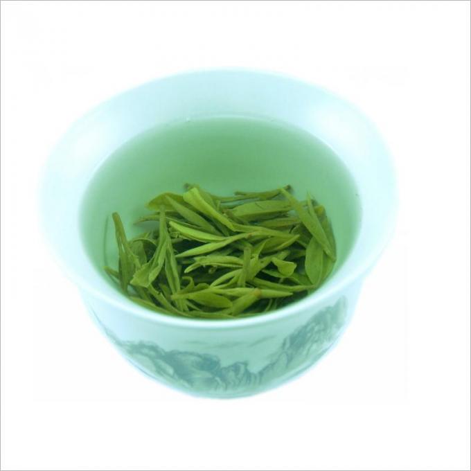 De gebogen groene thee van de Vormdraak zonder enige meststoffen of pesticiden